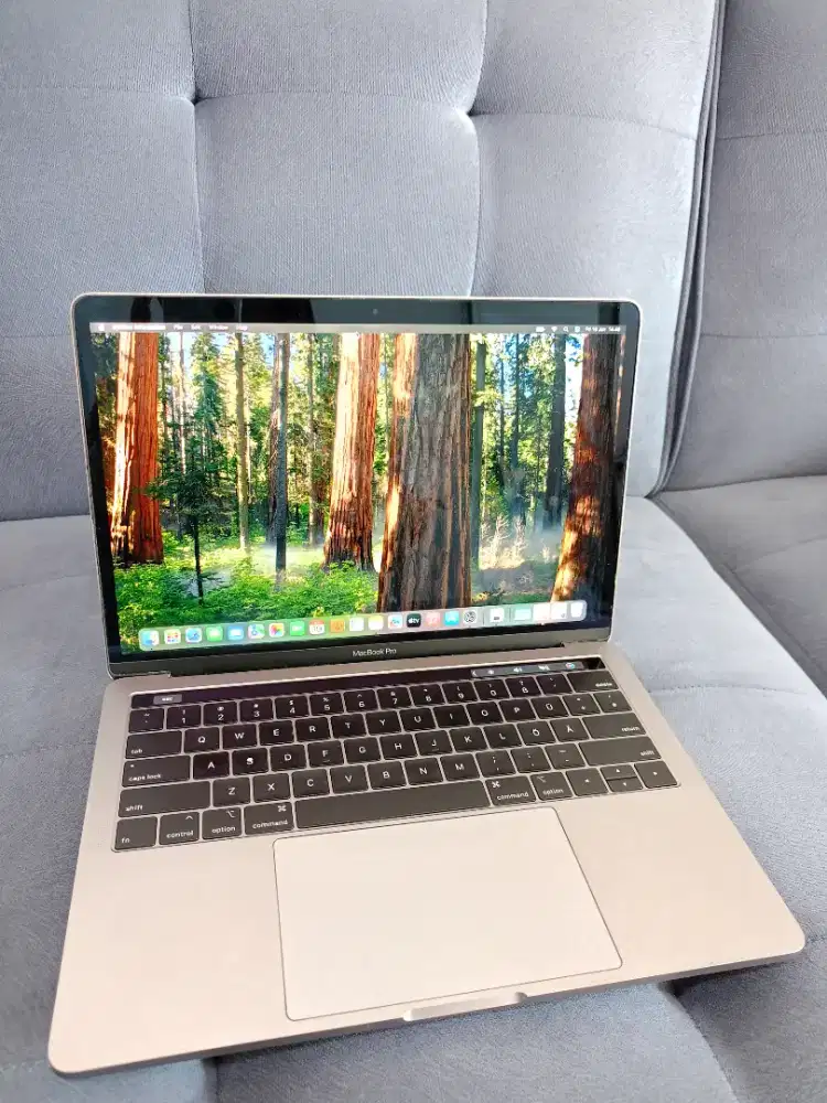 MURAH MACBOOK PRO TOUCHBAR 2018 13 INCH I7 16/256