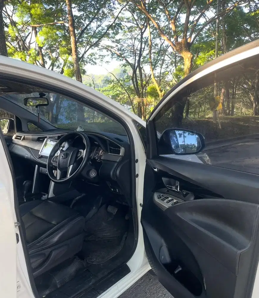 Innova Reborn 2016 Type V Auto