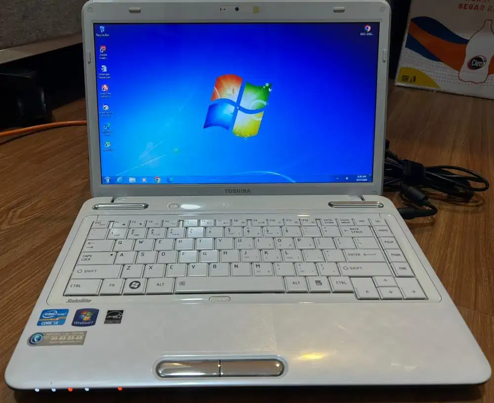 Laptop Toshiba Satellite L740