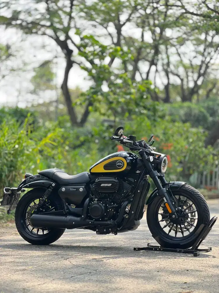 BENELLI KEEWAY BENDA V252C FI ABS 2024 HITAM KM 1K PAJAK ON RASA BARU