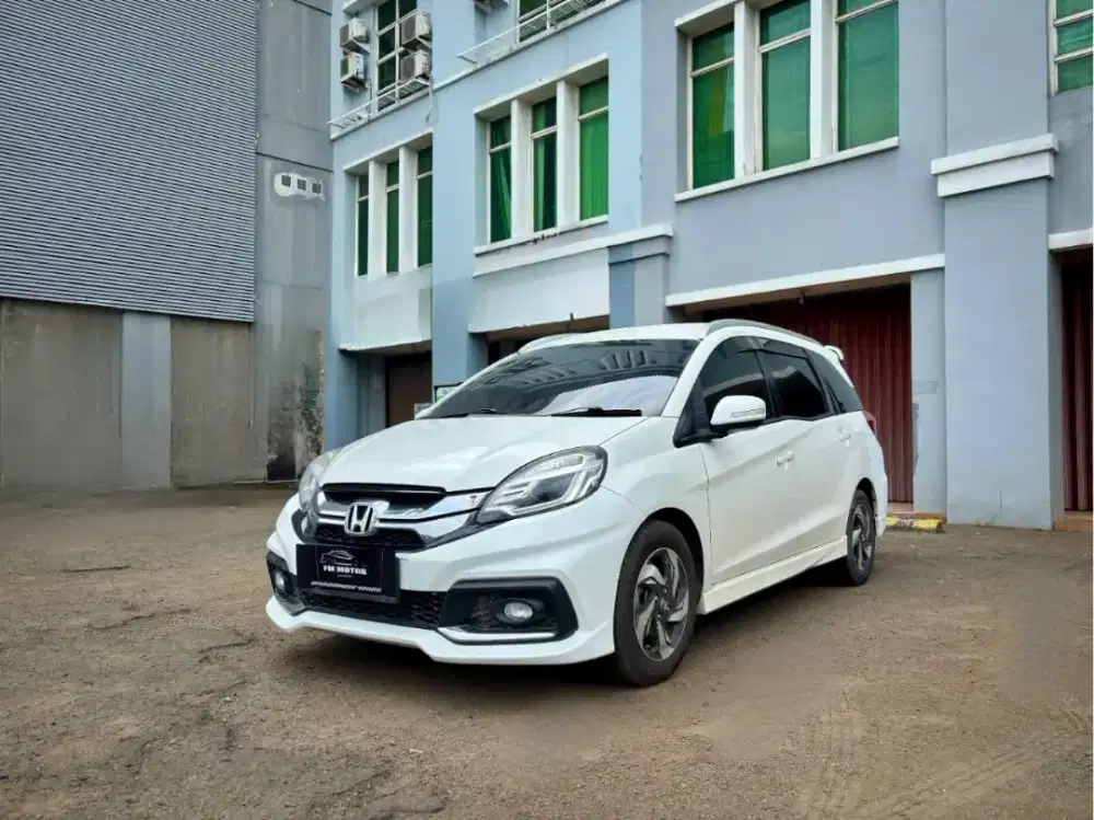 Mobilio rs 2015 1.5 at