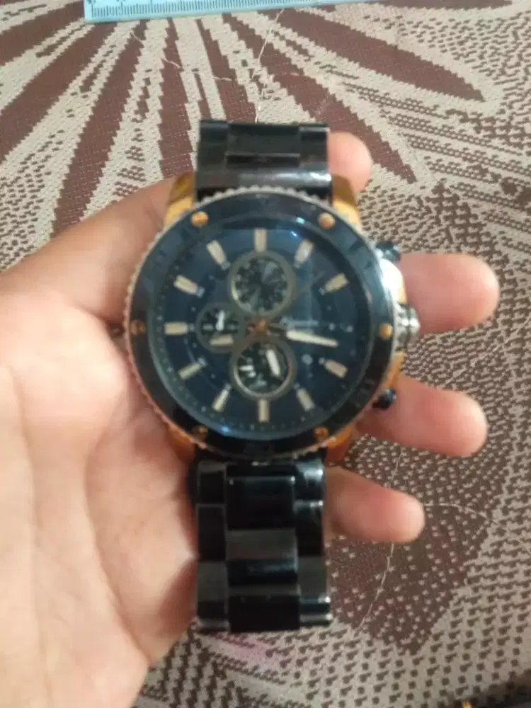 Jam tangan pria Alexander Christie