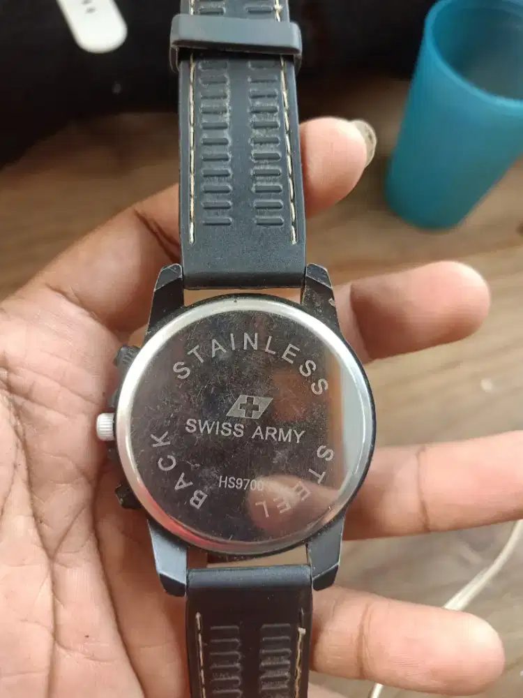 Jam tangan swiss army hs9700