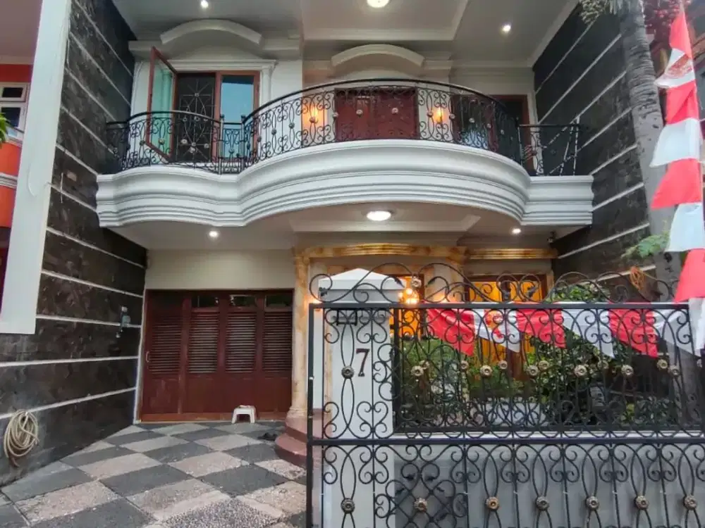 Dijual Rumah Siap Huni Full Furnished Dgn Design Classic Daerah Pesanggrahan Jakarta Selatan