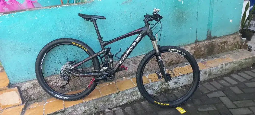 Sepeda fullsus lapierre uk 27.5