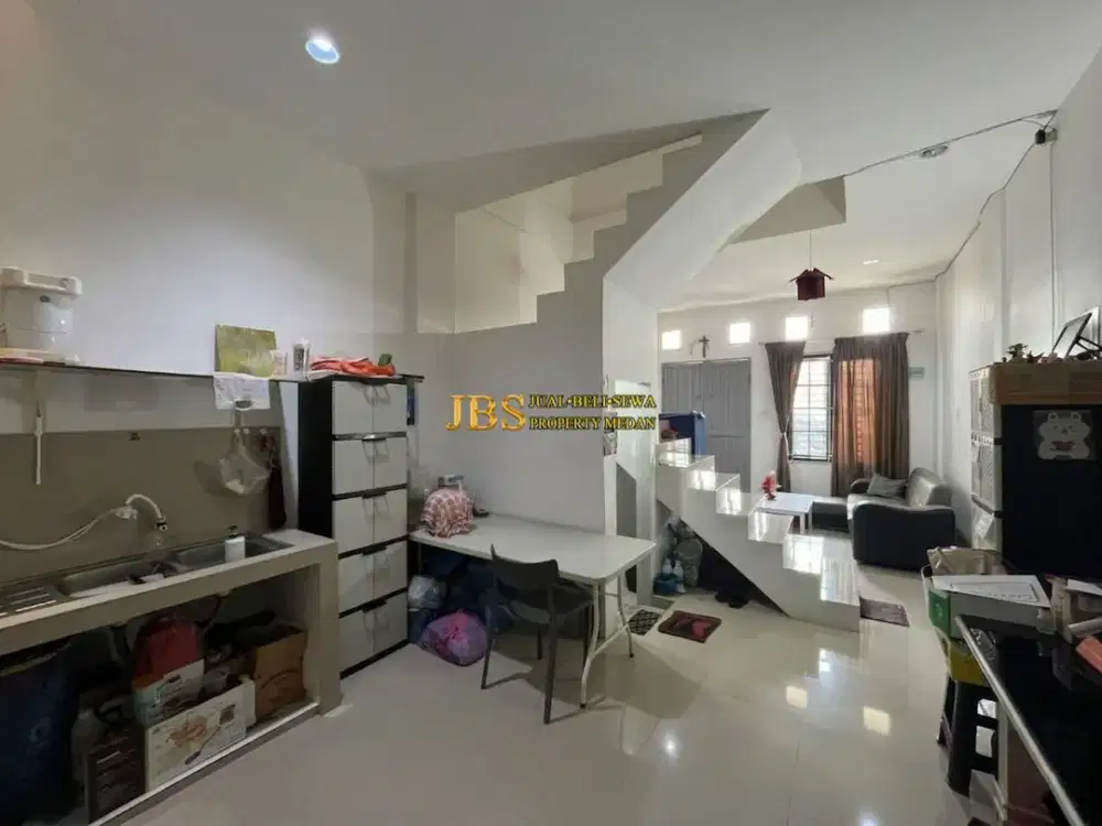 Rumah 2,5 Tingkat Dijual di Komplek Indah Harmoni Jalan Suluh - Pancing, Medan