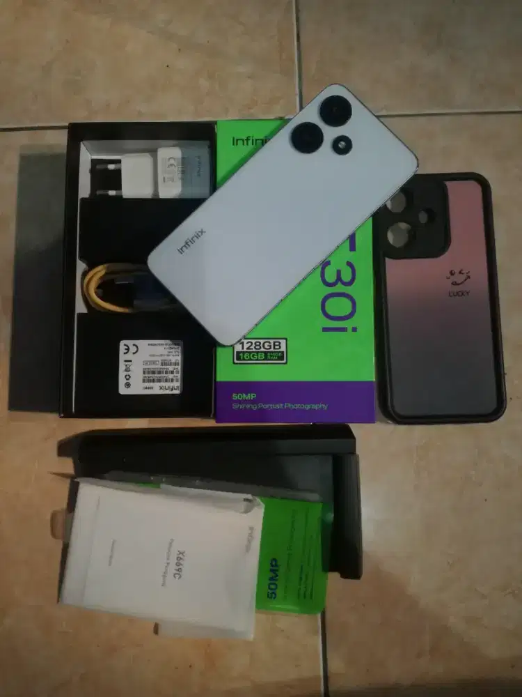 infinix hot 30i Ram 8+8/128