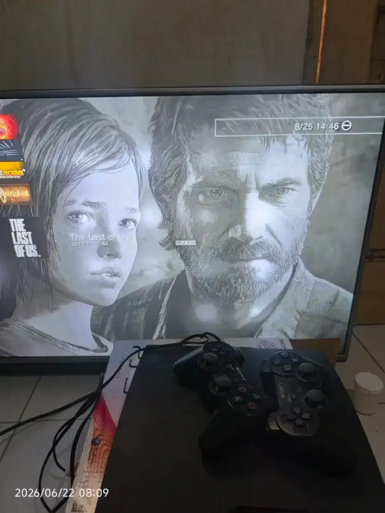 Jual ps 3 slim. 1 TB 88 games dan TV