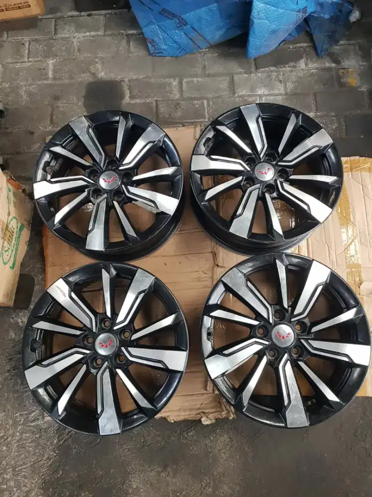 VELG WULING ALMAS 2013