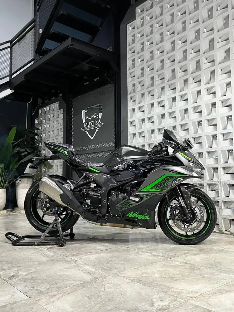 Super ODO 3RB!!Kawasaki ZX25R ABS th 2023 - Ayu Mustika