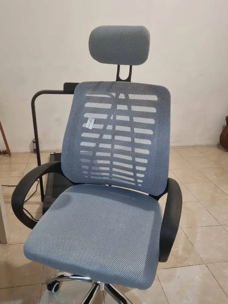 Preloved kursi kantor