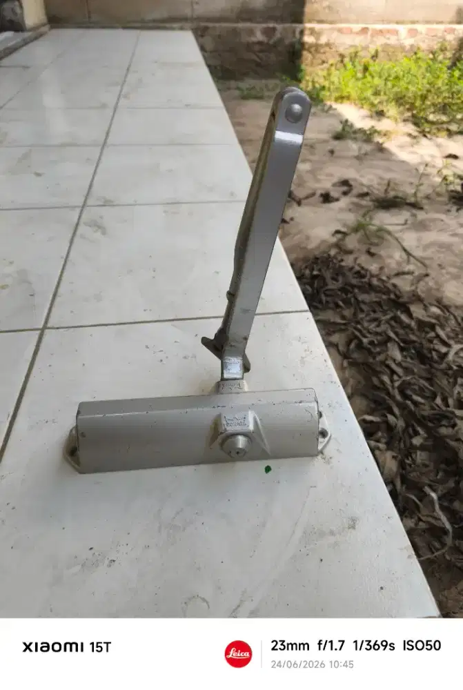 DOOR CLOSER PENUTUP PINTU OTOMATIS MERK DORMA BEKAS SEKEN