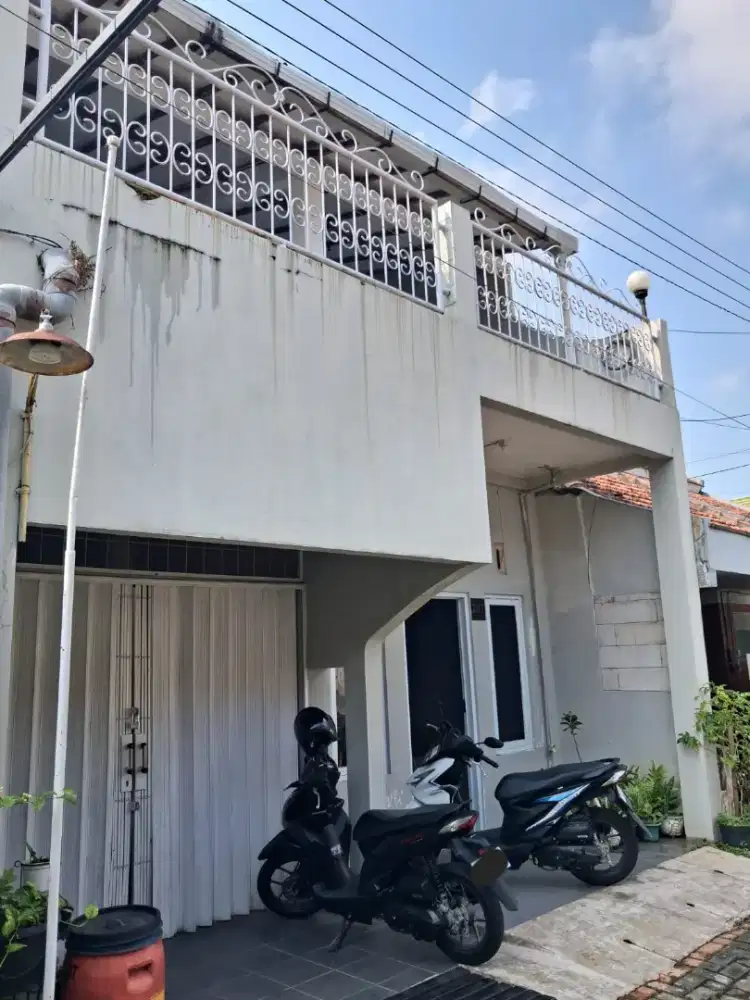RUMAH 2 LANTAI DAMAR PERUMNAS BANYUMANIK