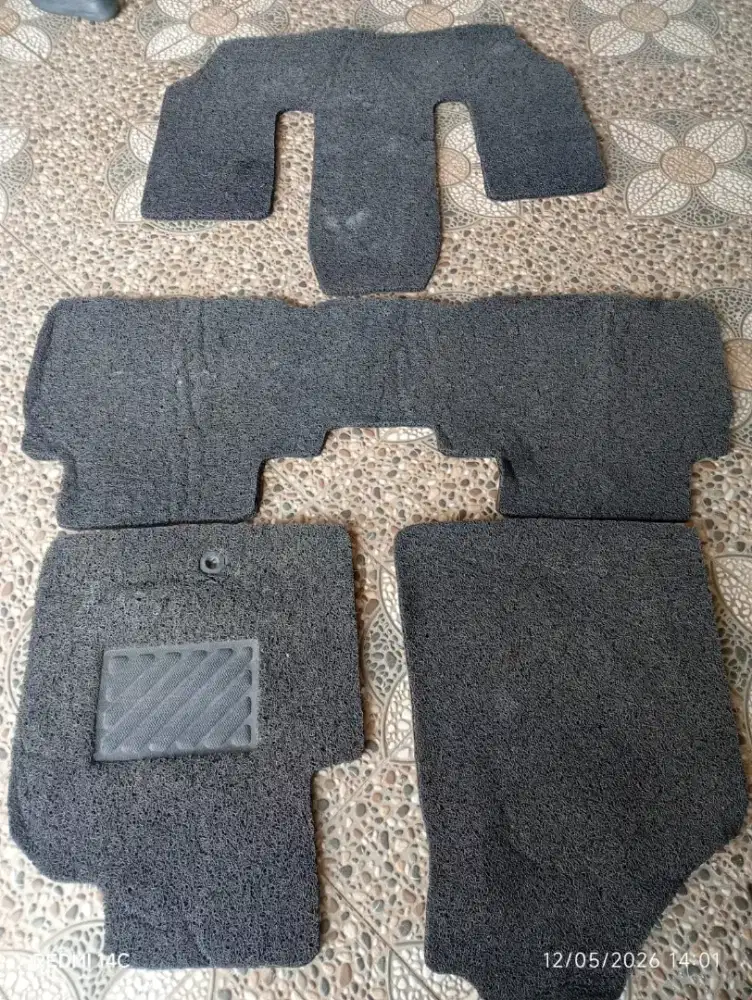 Karpet mie stargezer 7 seat, pemakaian 8 bln