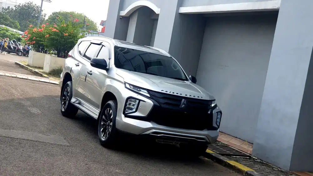 Km 21 ribuan mitsubishi pajero sport dakar 2021 silver pajak panjang