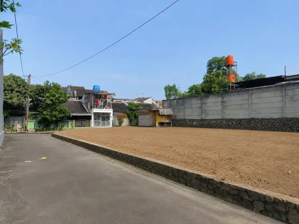 Tanah Hook SHM 247 m² Dekat Tol Buahbatu Bandung