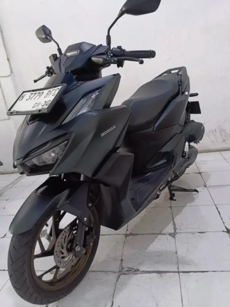 vario 160 thn 2025 hitam dop
