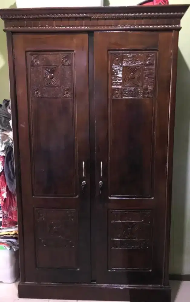 Lemari Pakaian Jati 2 Pintu