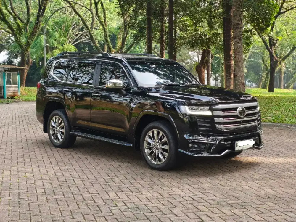 Toyota Land Cruiser VXR 300 2023