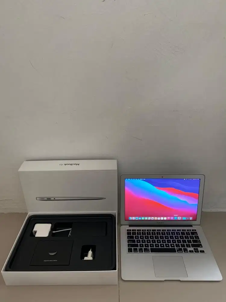 Macbook Air intel core i5 ram 4/128GB fullset