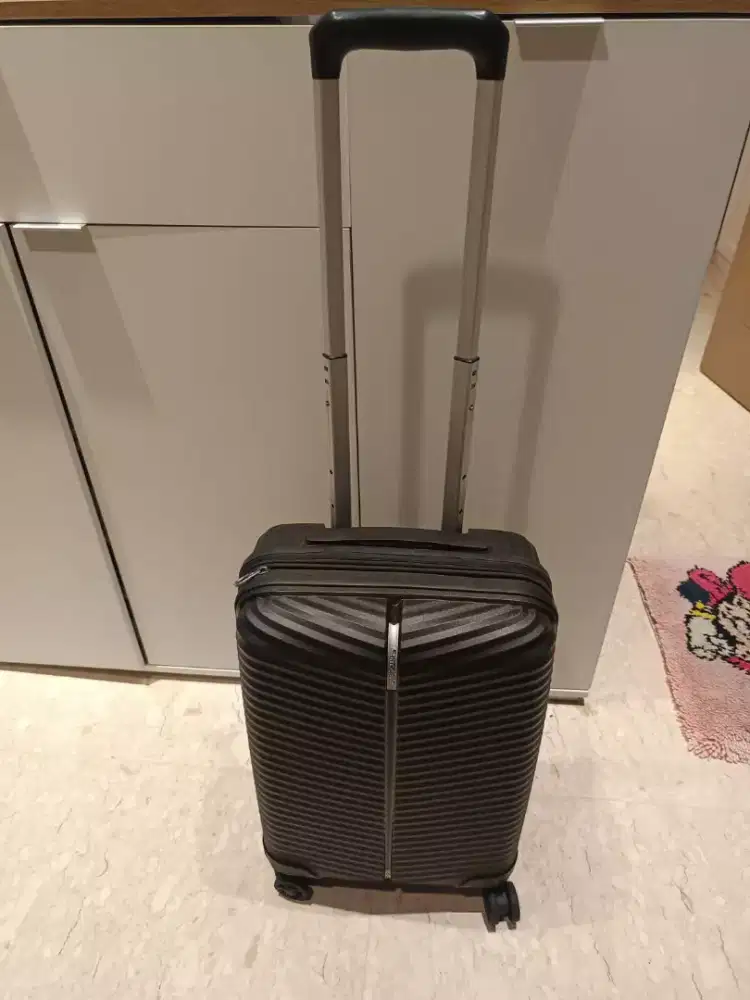 Koper cabin Samsonite 20 Seperti baru( free cover mika), Ringan
