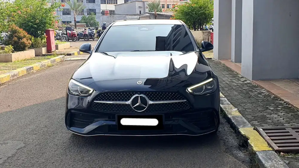 Km 4rb mercedes benz mercy c300 amg line 2023 hitam