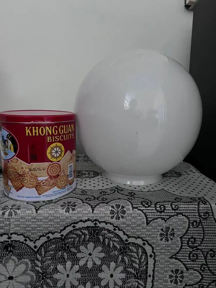 Lampu bola bekas