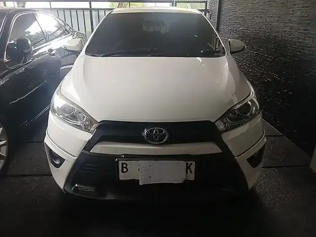 LOW DP Toyota Yaris 1.5 TRD Sportivo Bensin-AT 2016 7EK