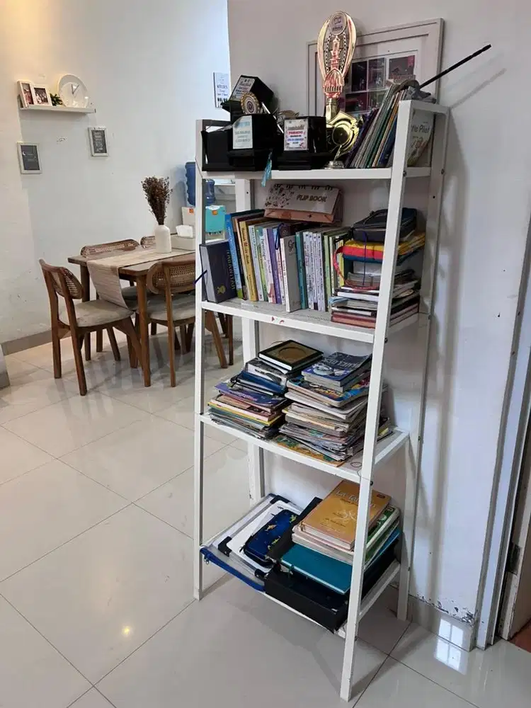 Rak buku Ikea 4 tingkat