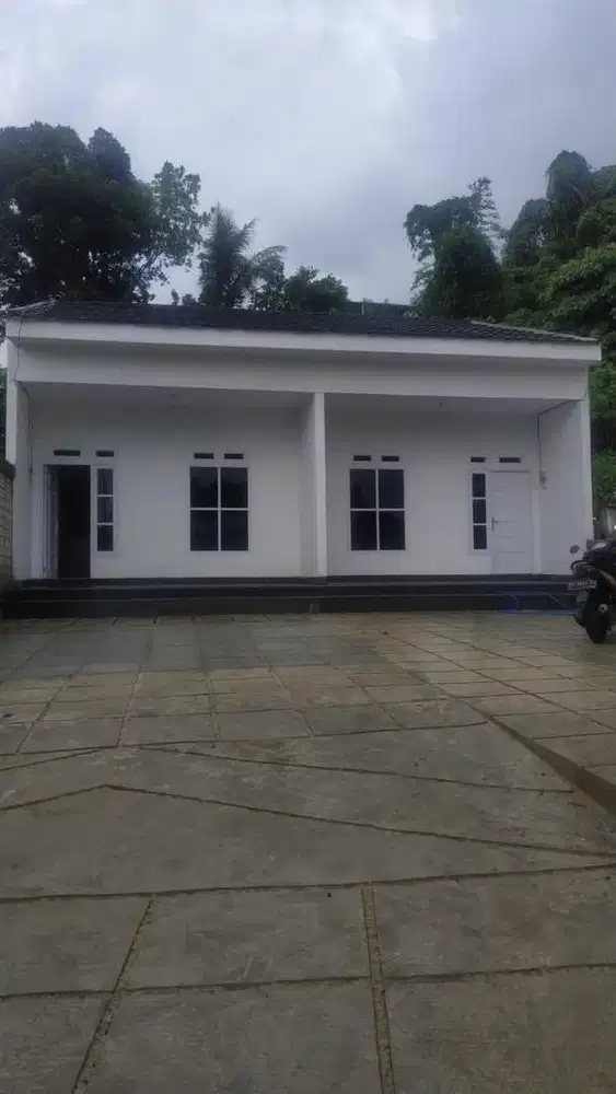 DISEWAKAN RUMAH
