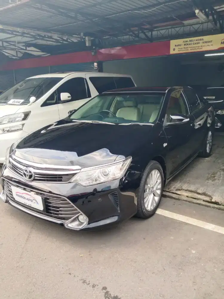 Toyota Camry V 2.4 AT 2016