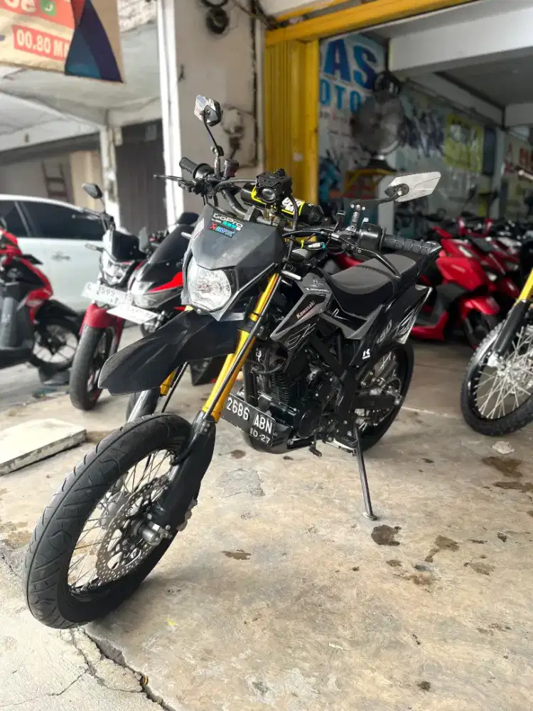 KAWASAKI D-TRACKER 150 2022 SAS MOTOR JL BARATA JAYA 19 NO 5