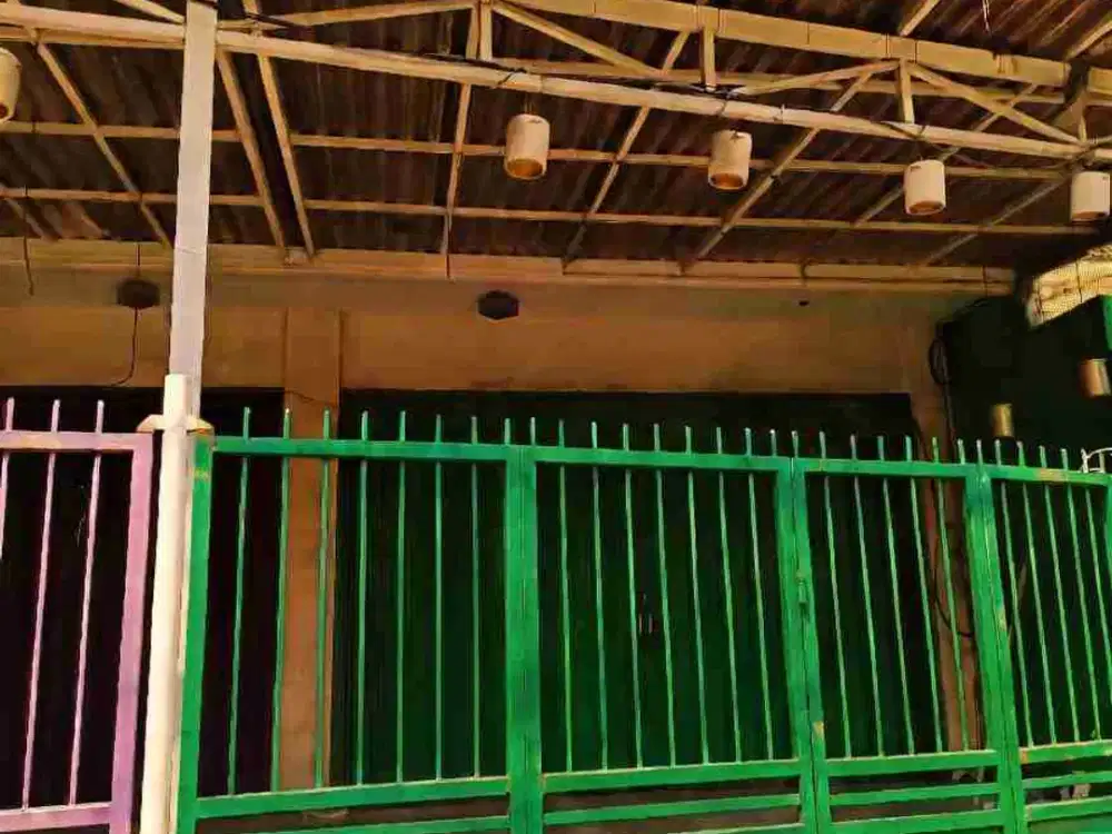 Ruko Kaliwaron double way ramai