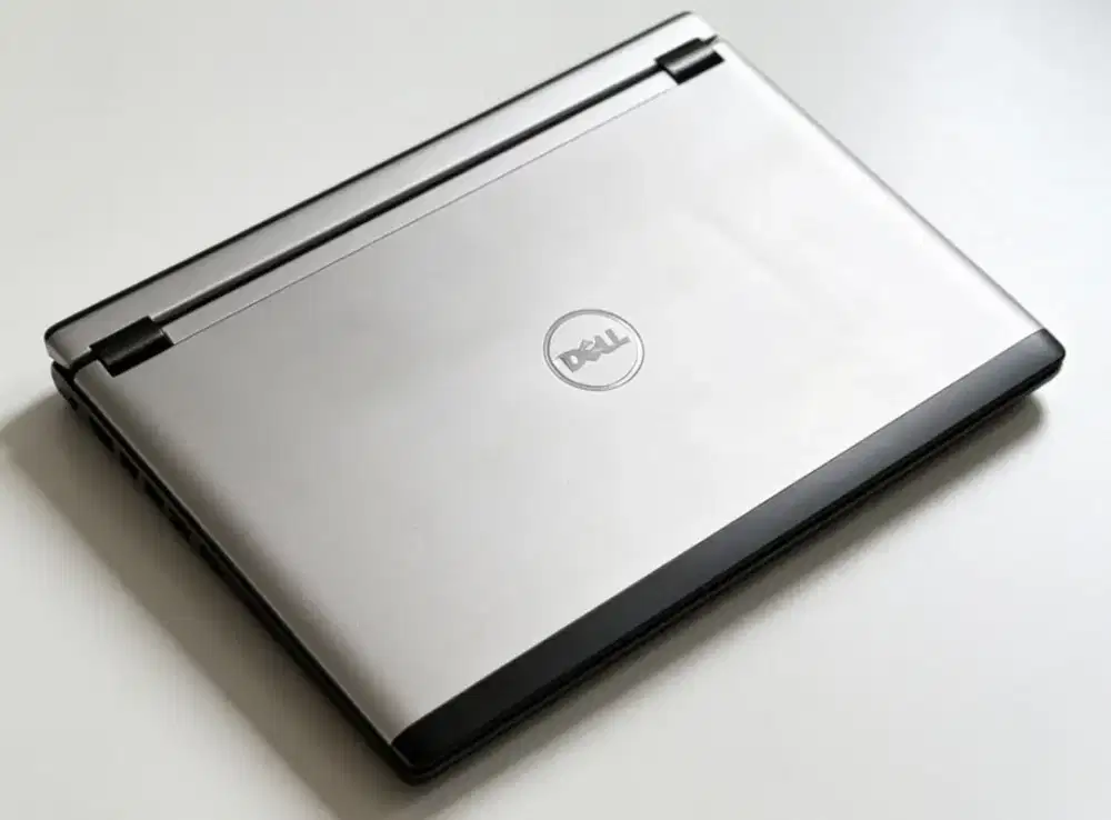 Laptop dell Vostro v132 core i3 gen 3 ram 8gb HDD 500gb windows 10