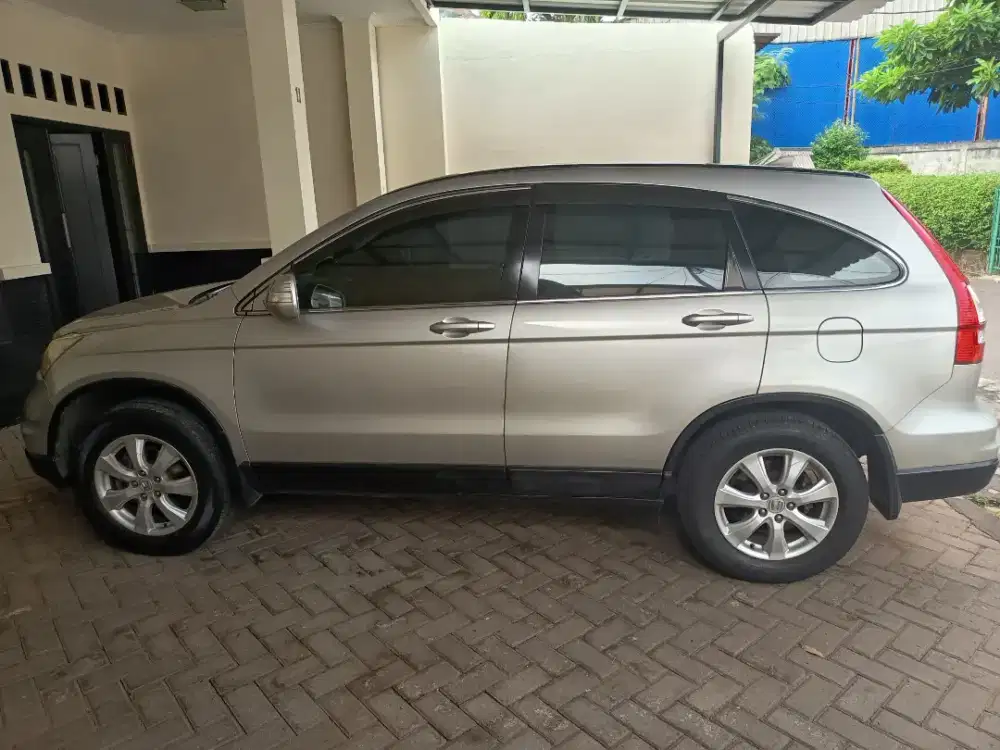 Dijual Mobil Honda CR-V 2.0 Gen-3 AT thn 2011