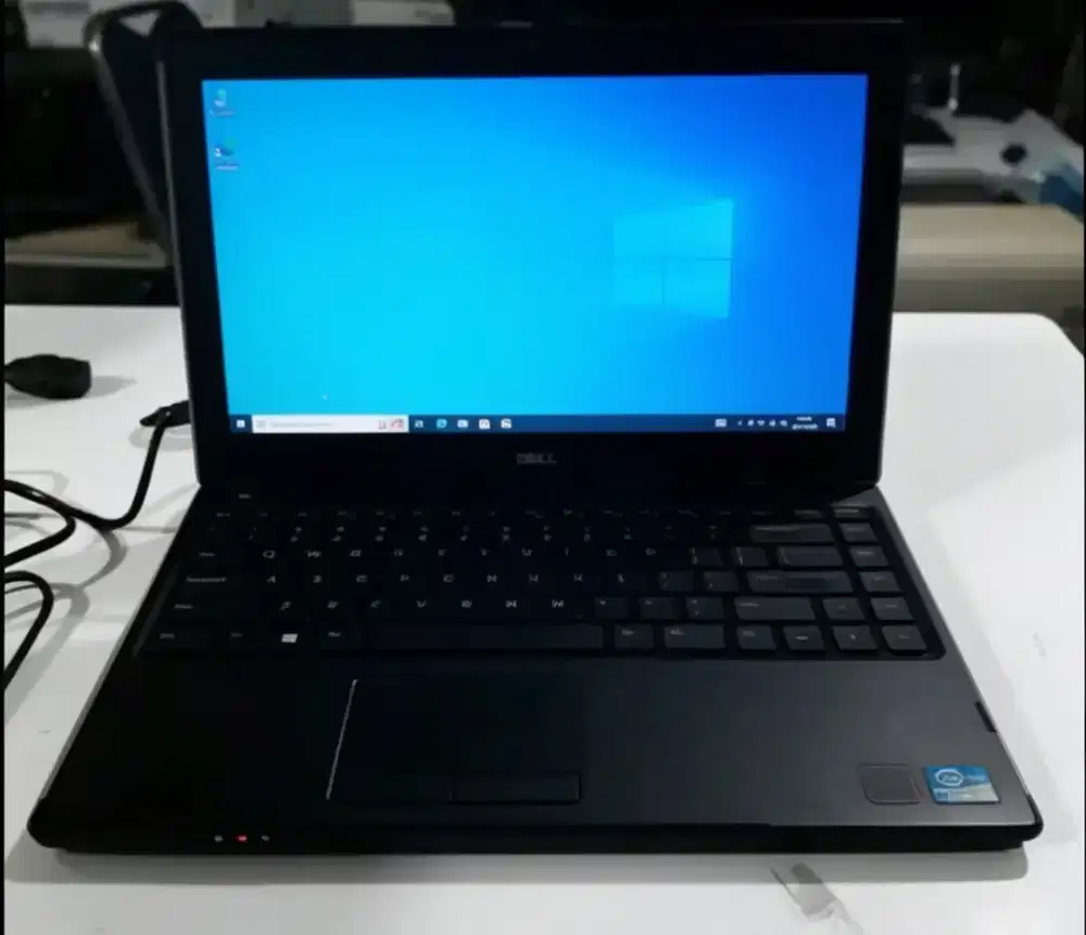 Laptop dell core i3 ram 6 GB SSD 128 GB windows 10 pro
