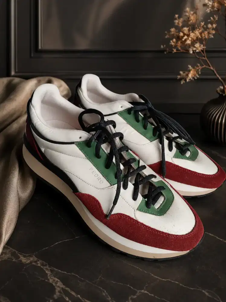 Sepatu pedro ukuran 43
