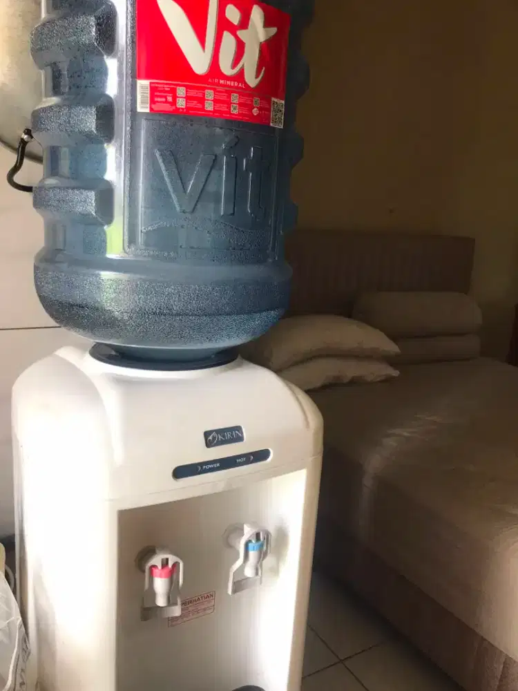 Dispenser gratis galon