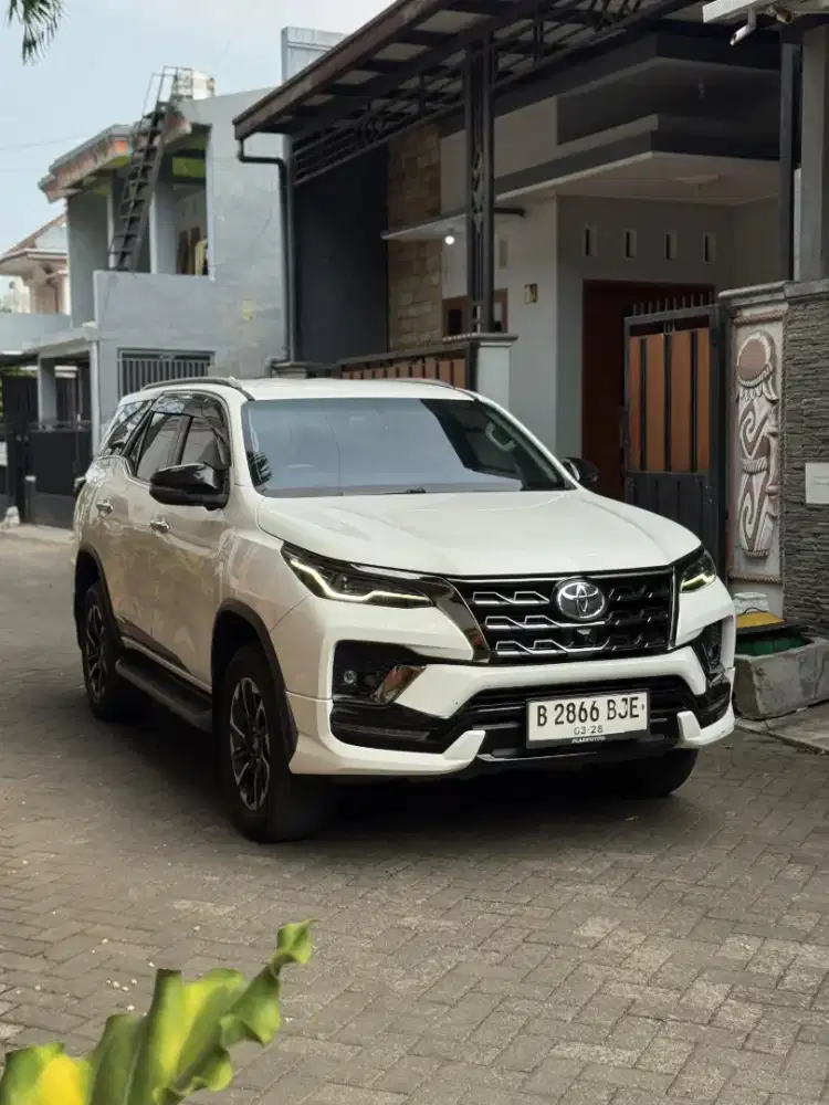 FORTUNER VRZ GR 2.8 2022 PMK 2023