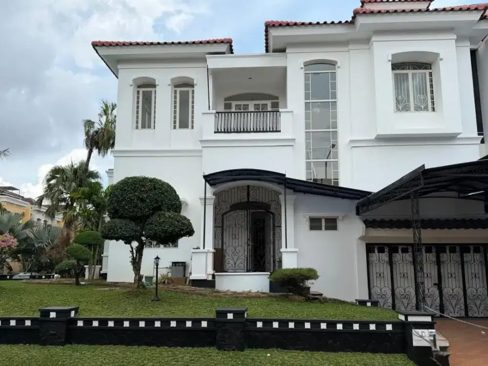 Rumah BGM, Kelapa Gading Full Furnished Samping Taman Developer