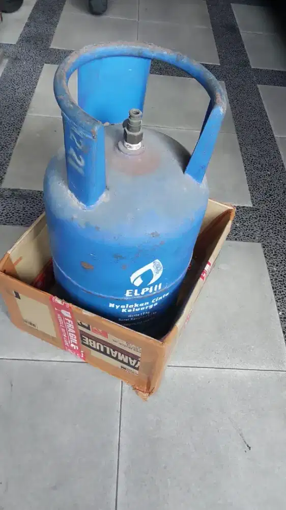 TABUNG gas LPG 12 KG kosong