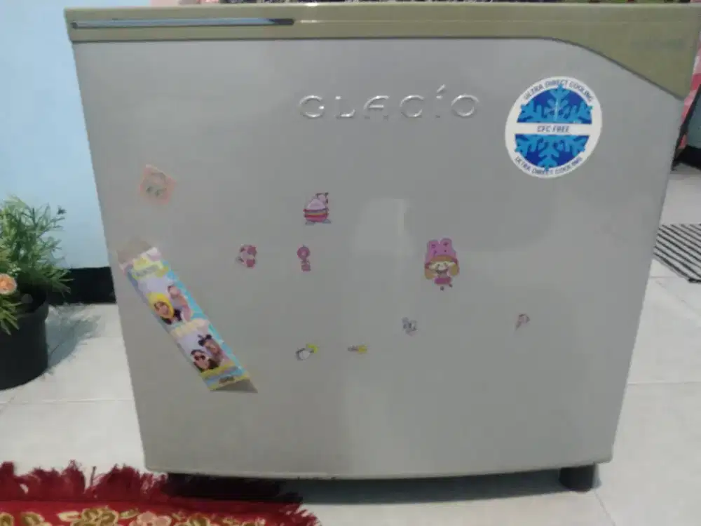 Kulkas kecil watt kecil dingin maksimal