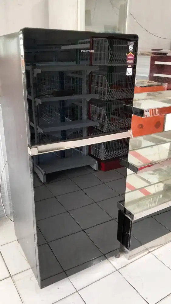 kulkas 2 pintu bekas murah merk polytron mulus istimewa