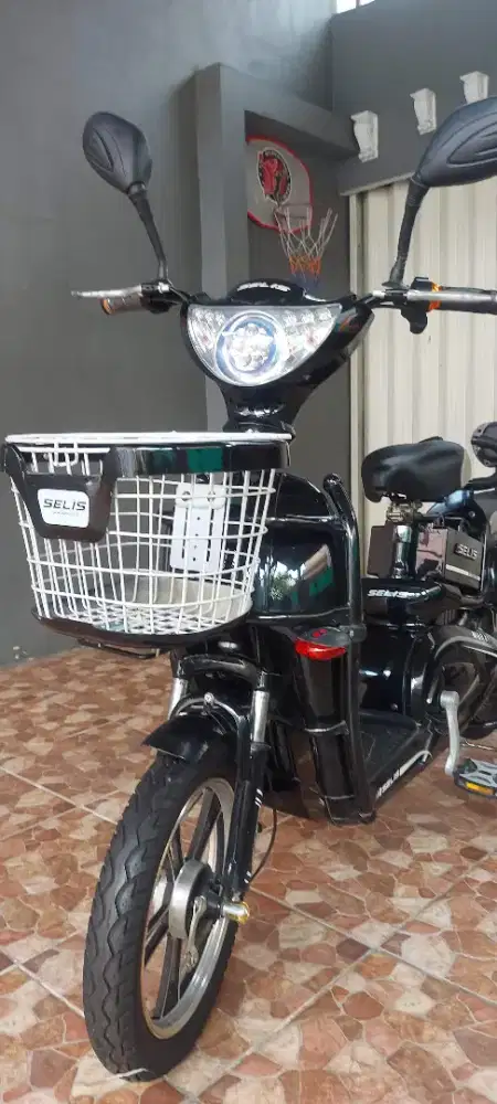 Sepeda Listrik Selis Kondisi Masih Mulus