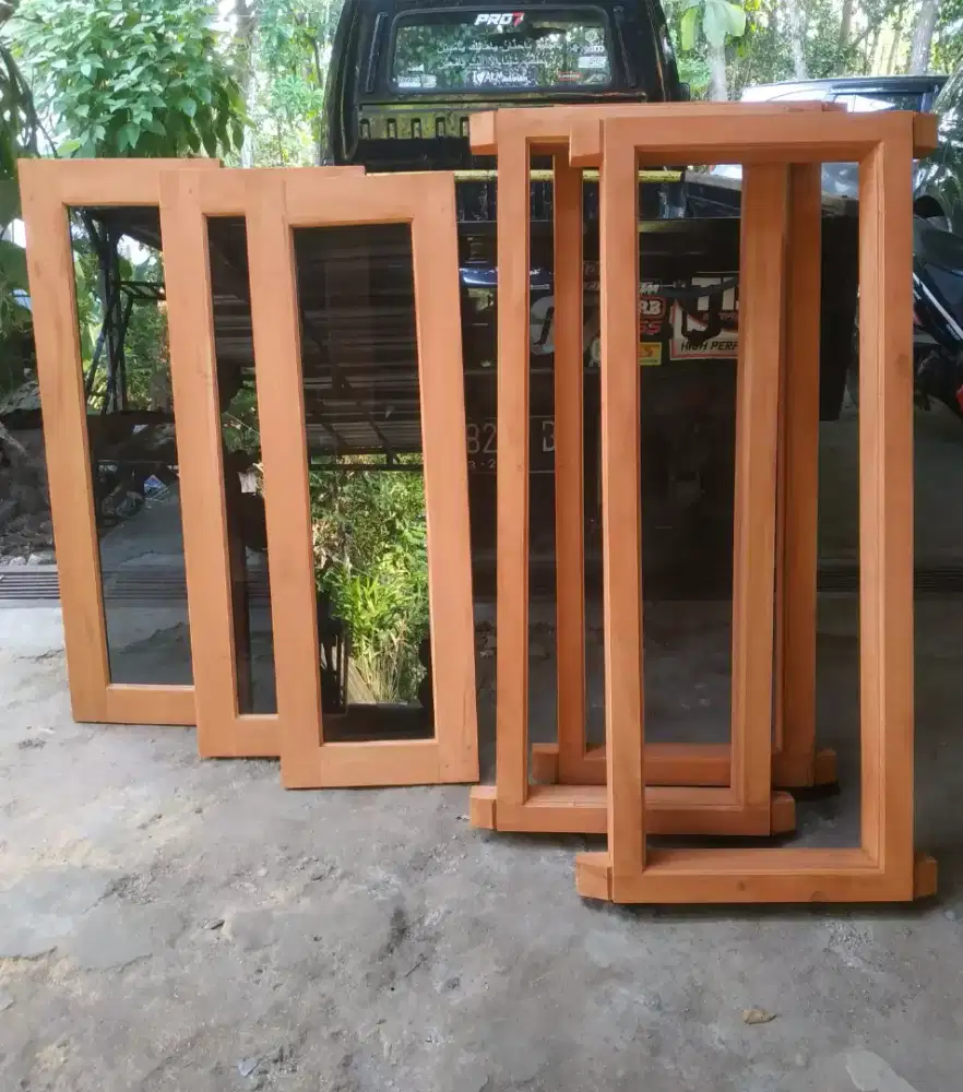 Kusen dan daun jendela frame prostek tembus purus