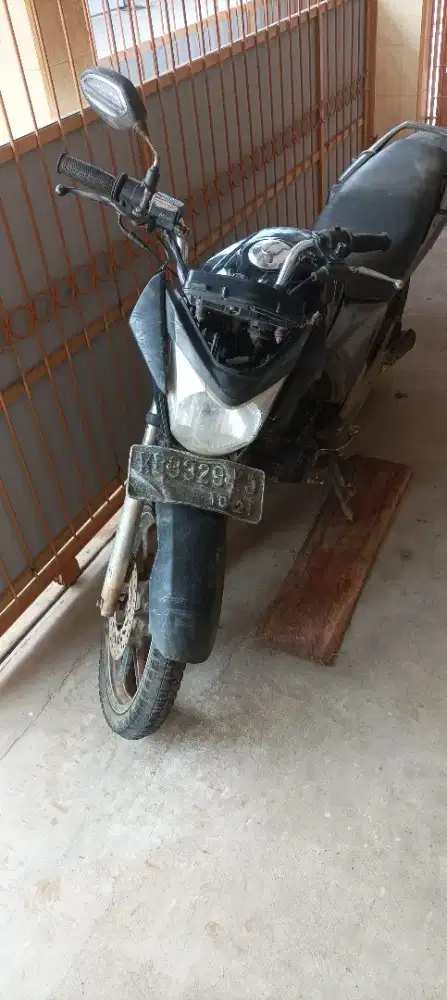 HONDA NEW MEGAPRO MONO