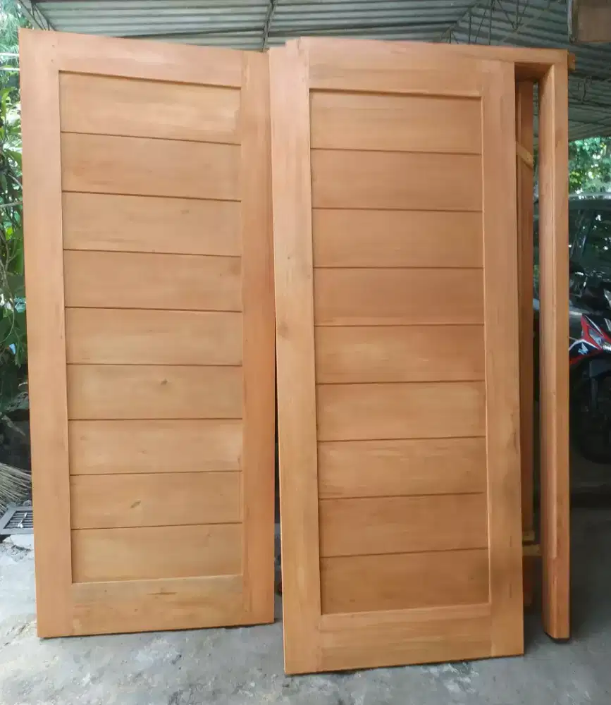 Kusen dan daun pintu