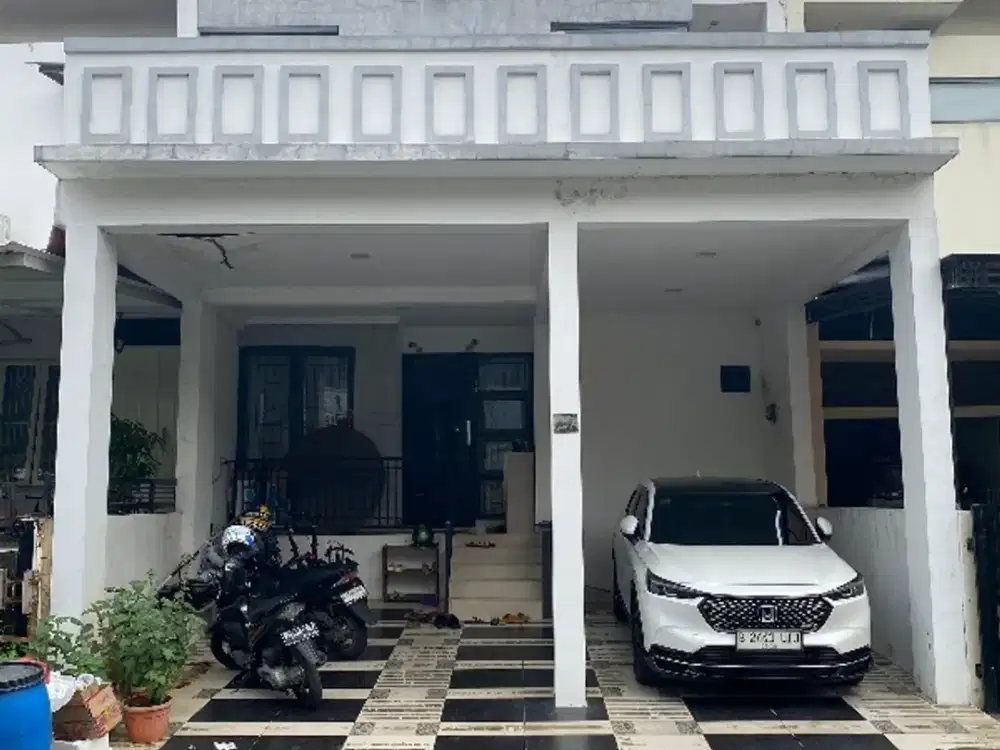 Rumah minimalis siap huni di Cibubur Residence