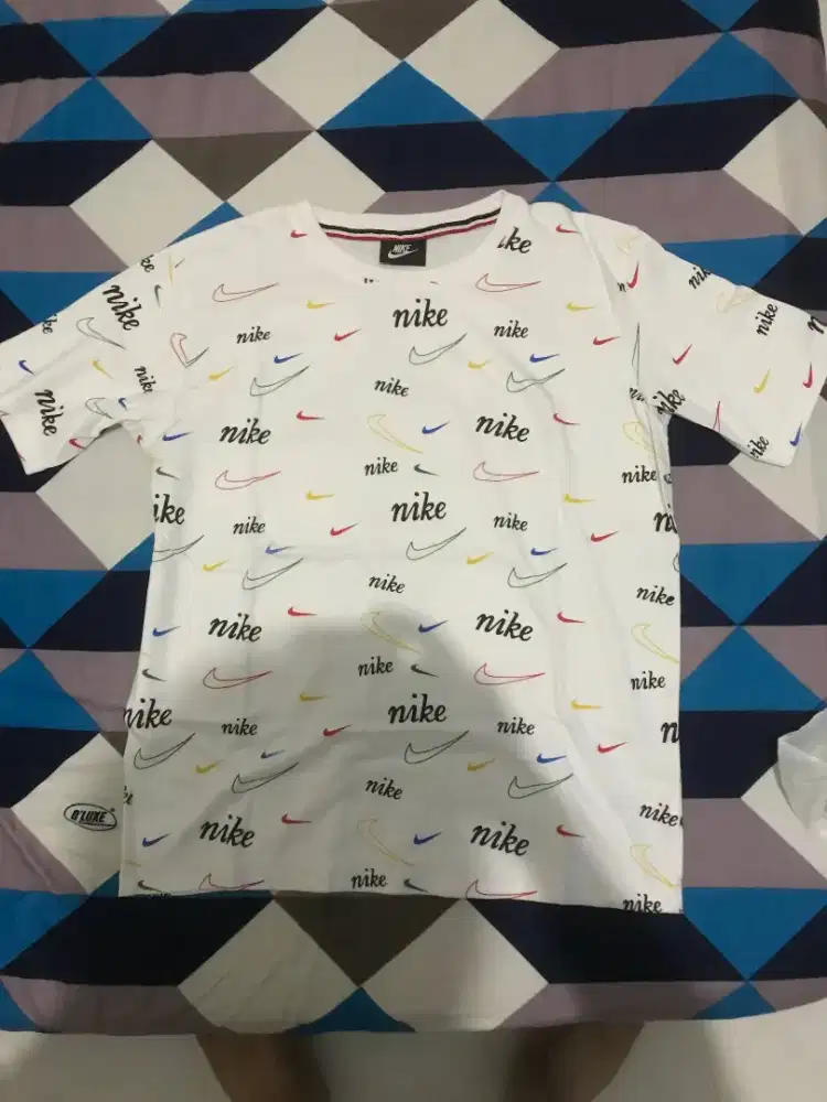 Kaos Nike UK m.