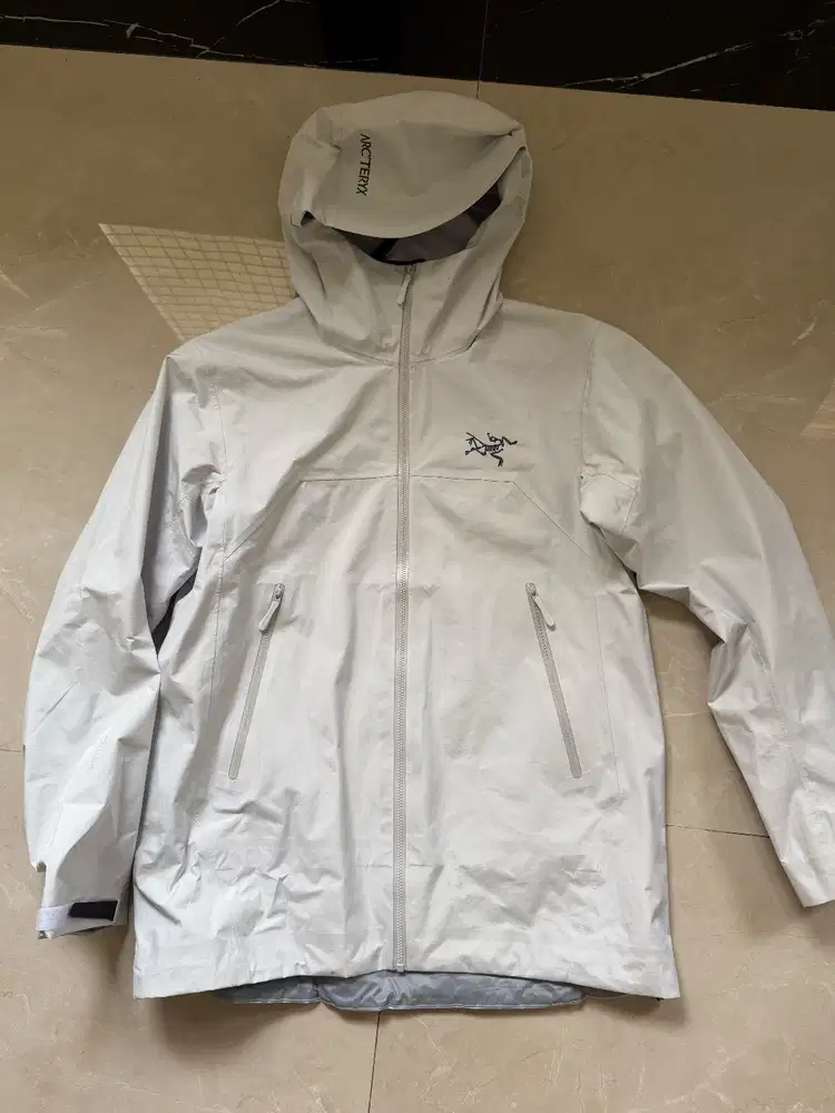 jaket gorpcore arcteryx Beta